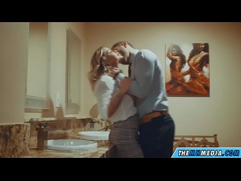 ❤️ Quand une blonde plantureuse vous séduit dans des toilettes publiques. ️ Vidéo anal at us fr.assistentai.ru ❌️